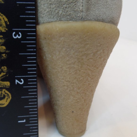 Michael Kors Tan Suede Wedge Lace Up Shoe Rubber Sole Sz 9 - Picture 5 of 12